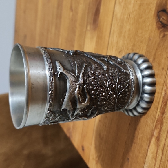 German Pewter Hunt Scene 4.75" Swordsman, Hounds Deer 🦌 New! - Picture 4 of 5